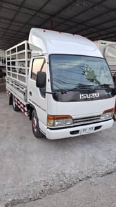 ISUZU NKR ปี 51 พร้อมใช้ ISUZU NKR ปี 51 พร้อมใช้