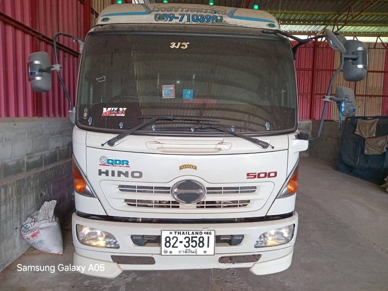 HINO FC รถบรรทุก 6ล้อ กระบะคอกสูง ปี56 HINO FC รถบรรทุก 6ล้อ กระบะคอกสูง ปี56