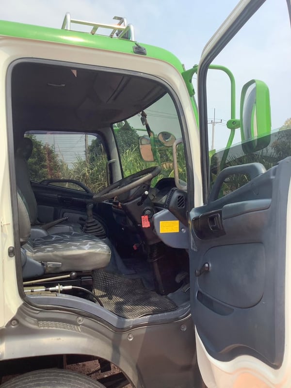 HINO FC 150 แรง 5,000 ลิตร ถังต่อใหม่ HINO FC 150 แรง 5,000 ลิตร ถังต่อใหม่