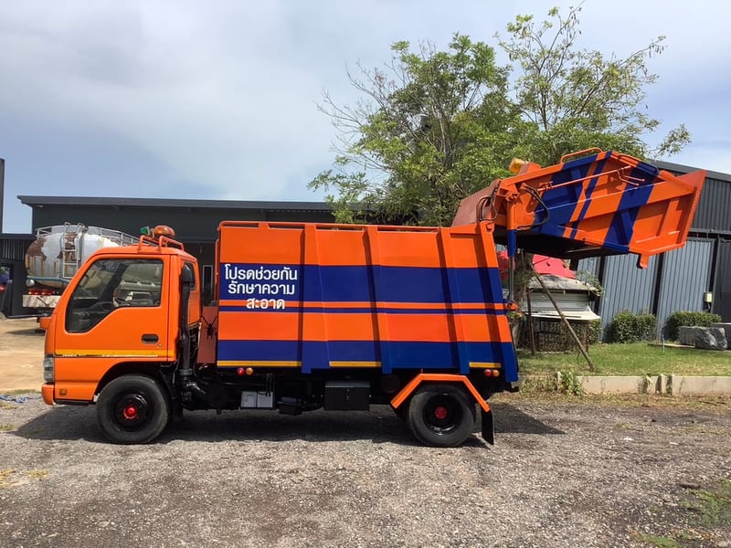 ISUZU NKR 130 แรง ปี 50 ISUZU NKR 130 แรง ปี 50