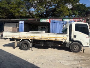 ISUZU NPR รถบรรทุก 6ล้อ กระบะยาว 4.8 ปี55 ISUZU NPR รถบรรทุก 6ล้อ กระบะยาว 4.8 ปี55