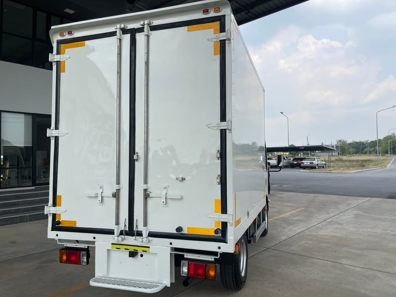 ISUZU NLR 130 แรง ปี 58 ยางใหม่ 4 เส้น พร้อมใช้