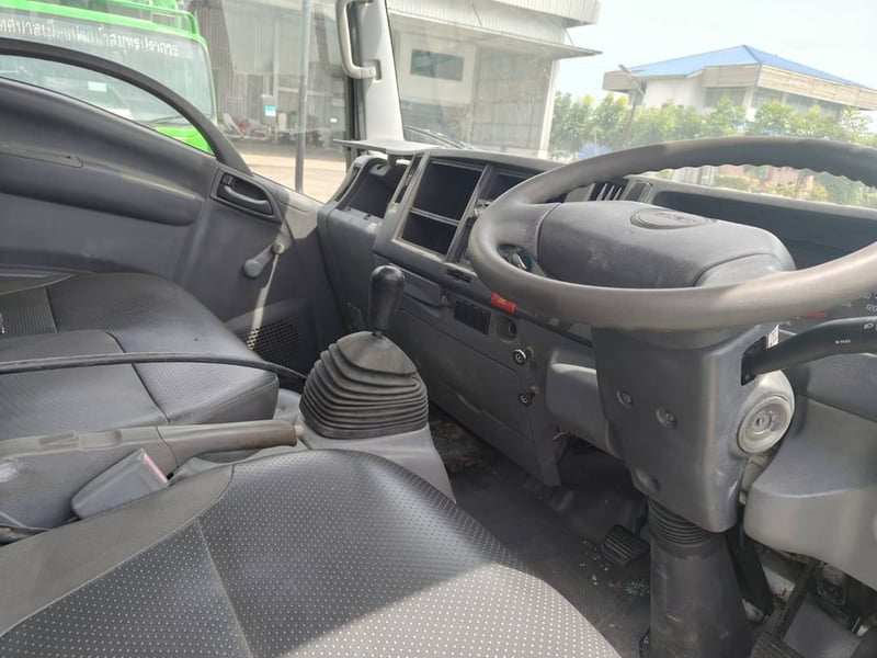 ISUZU NMR 130 รถขยะ ISUZU NMR 130 รถขยะ