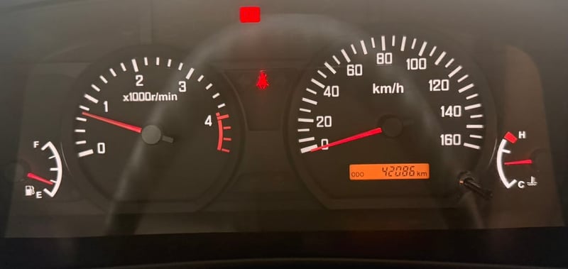 ISUZU NMR รถบรรทุก 6ล้อ ดั้มพ์ ปี66 ไมล์น้อยมาก