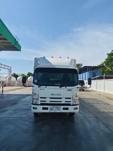 ISUZU NQR 175แรง ยาว 5.5 ปี 58 ISUZU NQR 175แรง ยาว 5.5 ปี 58