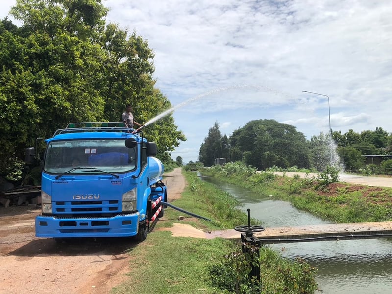 ISUZU FRR 210 ปี 59 5,000 ลิตร ISUZU FRR 210 ปี 59 5,000 ลิตร