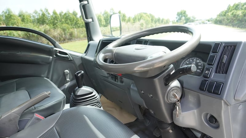 ISUZU NLR 130 แรง ปี 57 พร้อมใช้งาน ISUZU NLR 130 แรง ปี 57 พร้อมใช้งาน