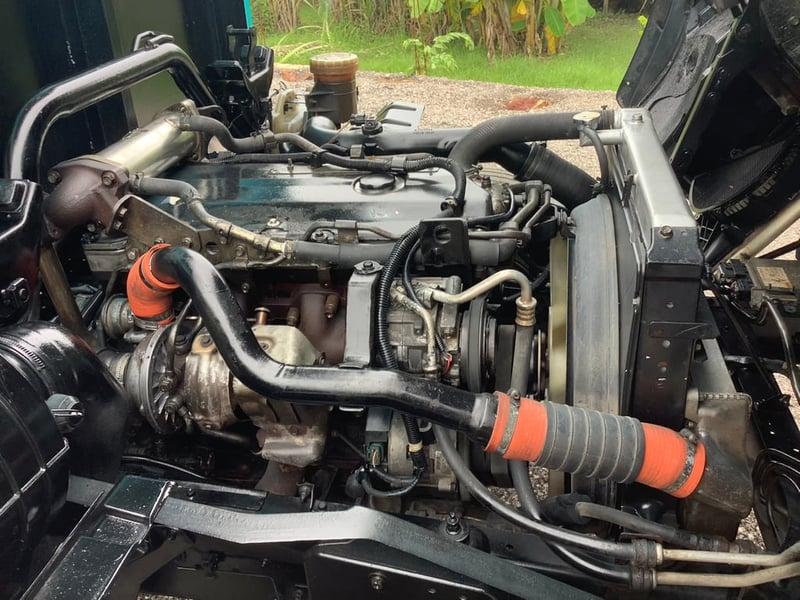 ISUZU FRR 210 ปี 53 ยาว 5.5 ISUZU FRR 210 ปี 53 ยาว 5.5