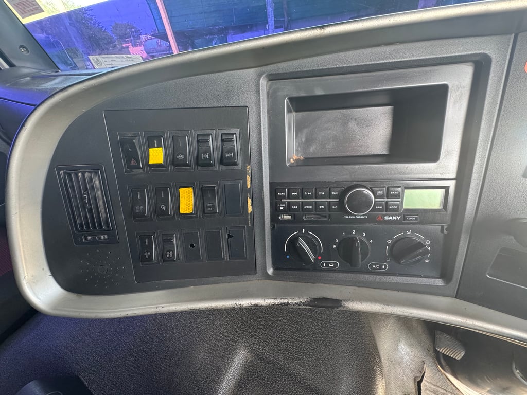 รถโม่ปูนซานี่326แรง