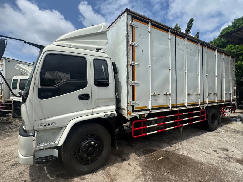 หกล้ออีซูซุ200แรงปี51