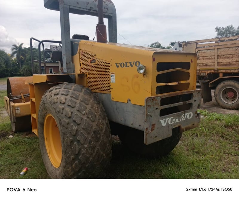 รถบด 10 ตัน Volvo ขายราคา 550,000 บาทมารับเองจังหวัดแพร่ทะเบียนพร้อม รถบด 10 ตัน Volvo ขายราคา 550,000 บาทมารับเองจังหวัดแพร่ทะเบียนพร้อม