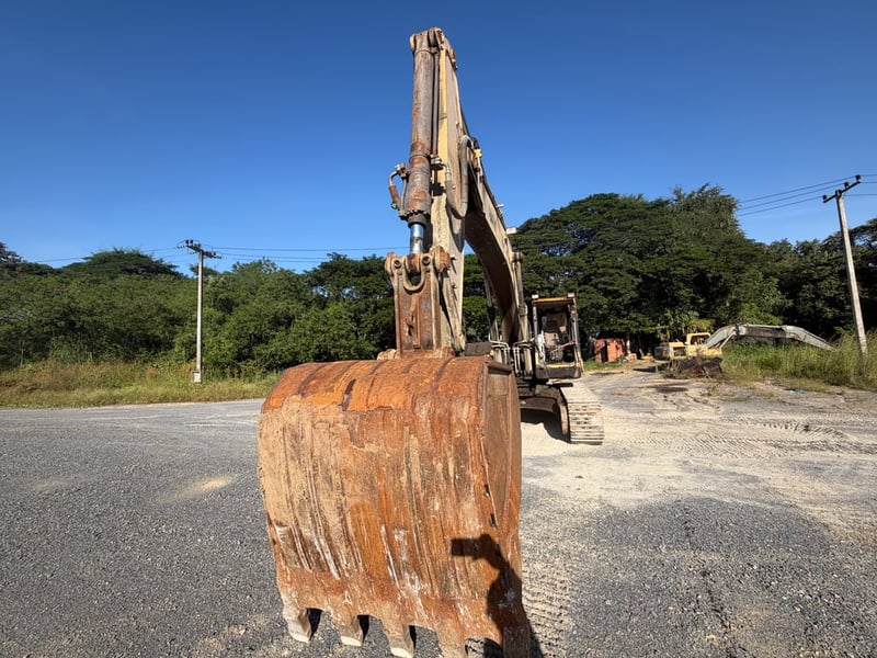 ขาย 650.000บาท แม็คโครซานี่ ปี2012 SY365C 34100Kg 12SY036721378 TS2510178-2012 สภาพพร้อมใช้งานสนใจดูรถจังหวัดแพร่ทะเบียนพร้อม