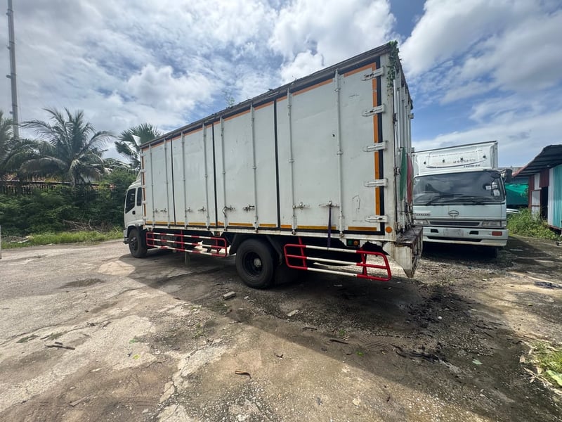 หกล้ออีซูซุ200แรงปี51