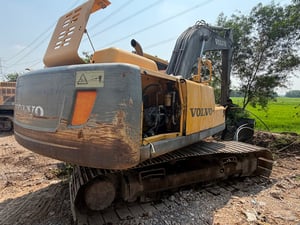 🚗รถขุด วอนโว่ EC210B PRIME ปี57  ✅สภาพพร้อมใช้งาน มีทะเบียน✅  💰ขายราคา 480,000 บาท รถอยุธยาวังน้อย