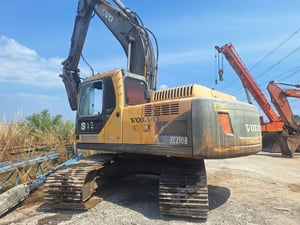 แบคโค210B แบคโค210B