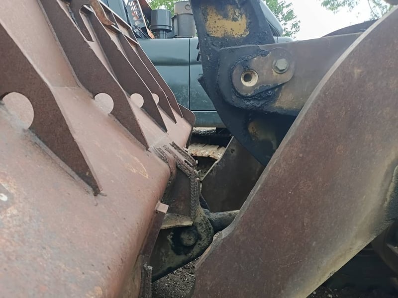  รถตักล้อยาง Cat 950 f 2 สนใจดูรถ 092-608-7999คุณเล็ก