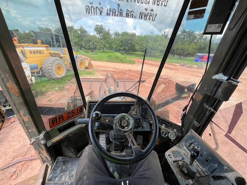  รถตักล้อยาง Cat 950 f 2 สนใจดูรถ 092-608-7999คุณเล็ก