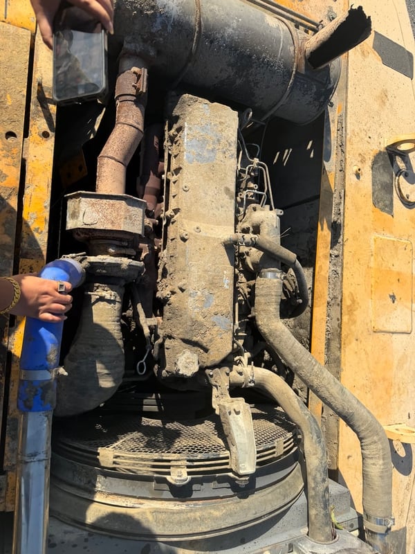 ขาย 650.000บาท แม็คโครซานี่ ปี2012 SY365C 34100Kg 12SY036721378 TS2510178-2012 สภาพพร้อมใช้งานสนใจดูรถจังหวัดแพร่ทะเบียนพร้อม