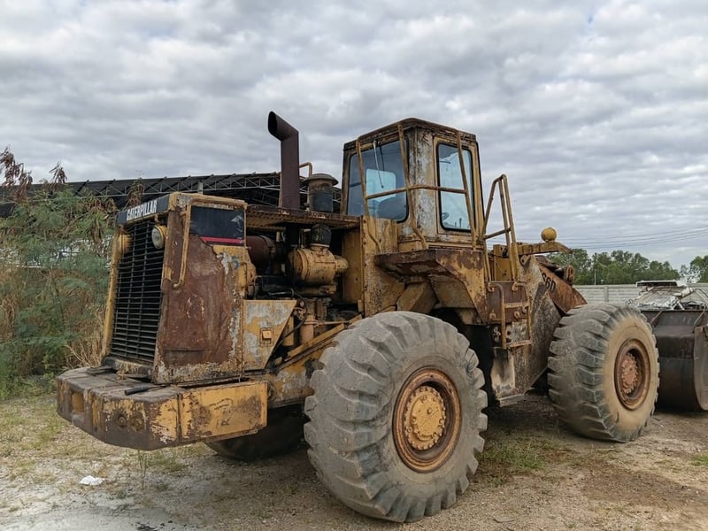 รถตักล้อยางCat 966D