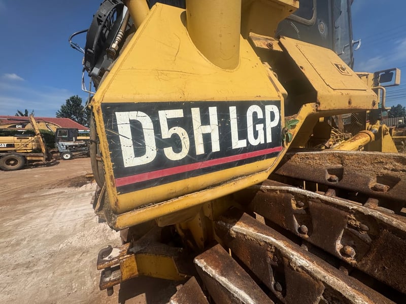 ขายแทร็กเตอร์D5HLGP ตู้แอร์เกียร์ทอล์คสภาพพร้อมใช้งานเอกสารพร้อมโอนดูคลิปวิดีโอเพิ่มเติมได้ครับโทร 0926087999 คุณเล็ก