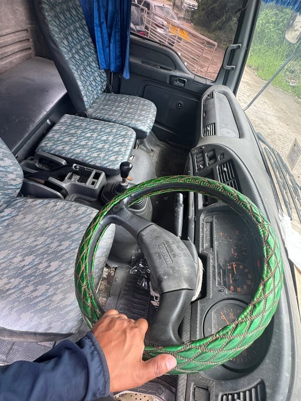 หกล้ออีซูซุ200แรงปี51