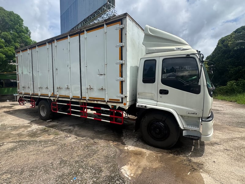 หกล้ออีซูซุ200แรงปี51