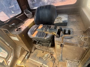 ขายแทร็กเตอร์D5HLGP ตู้แอร์เกียร์ทอล์คสภาพพร้อมใช้งานเอกสารพร้อมโอนดูคลิปวิดีโอเพิ่มเติมได้ครับโทร 0926087999 คุณเล็ก