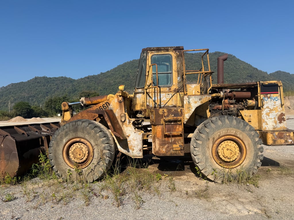 รถตักล้อยางCat 966D รถตักล้อยางCat 966D