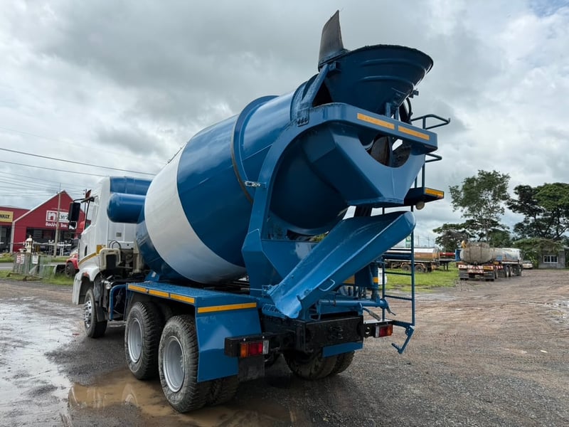 รถโม่ปูนซานี่326แรง