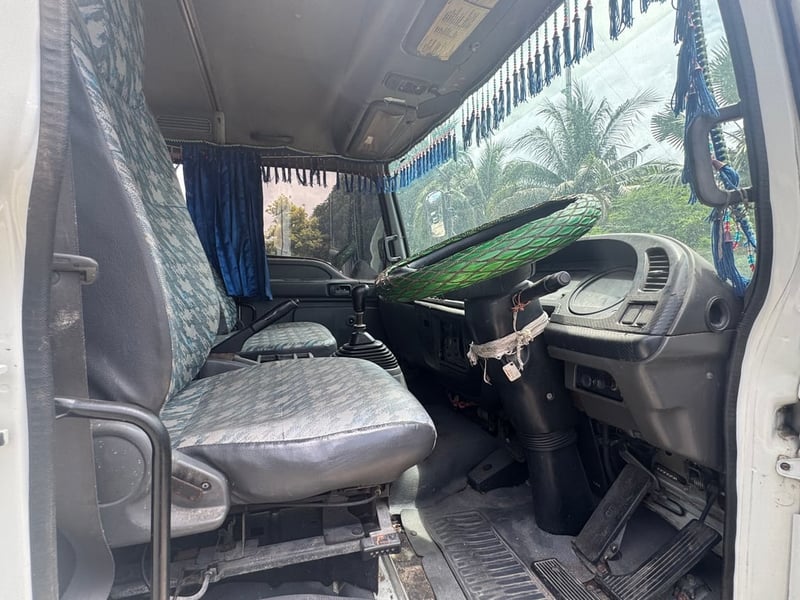 หกล้ออีซูซุ200แรงปี51