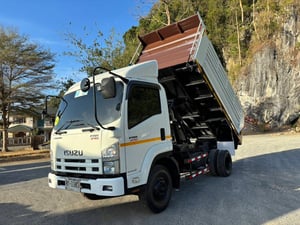 ISUZU FRR 210แรงม้า รถบรรทุก 6ล้อ ดั้มพ์ ปี2017 เลขไมล์น้อยกว่า 500,000 กม. ISUZU FRR 210แรงม้า รถบรรทุก 6ล้อ ดั้มพ์ ปี2017 เลขไมล์น้อยกว่า 500,000 กม.