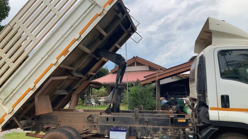 ISUZU FRR 210แรงม้า รถบรรทุก 6ล้อ ดั้มพ์ ปี2014 เลขไมล์น้อยกว่า 100,000 กม.