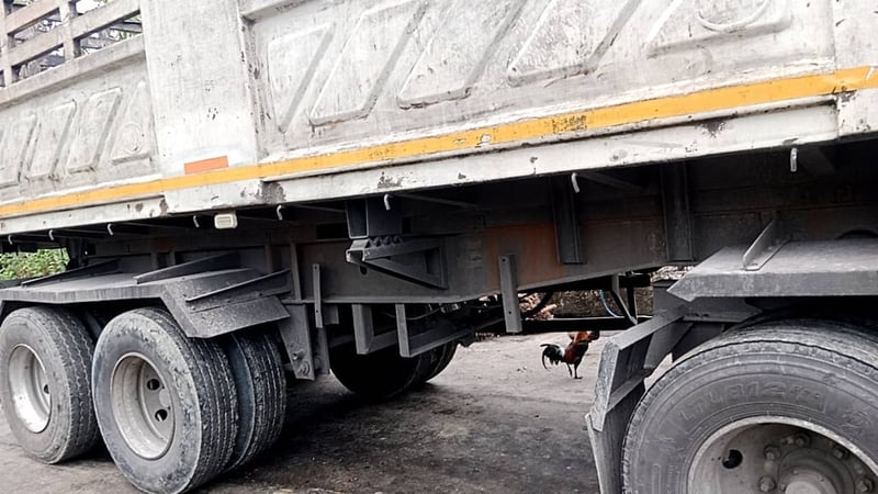 ISUZU FXZ 360แรงม้า รถบรรทุก 10ล้อ พ่วงแม่ลูก ปี2012 เลขไมล์ 29,941 กม. ISUZU FXZ 360แรงม้า รถบรรทุก 10ล้อ พ่วงแม่ลูก ปี2012 เลขไมล์ 29,941 กม.