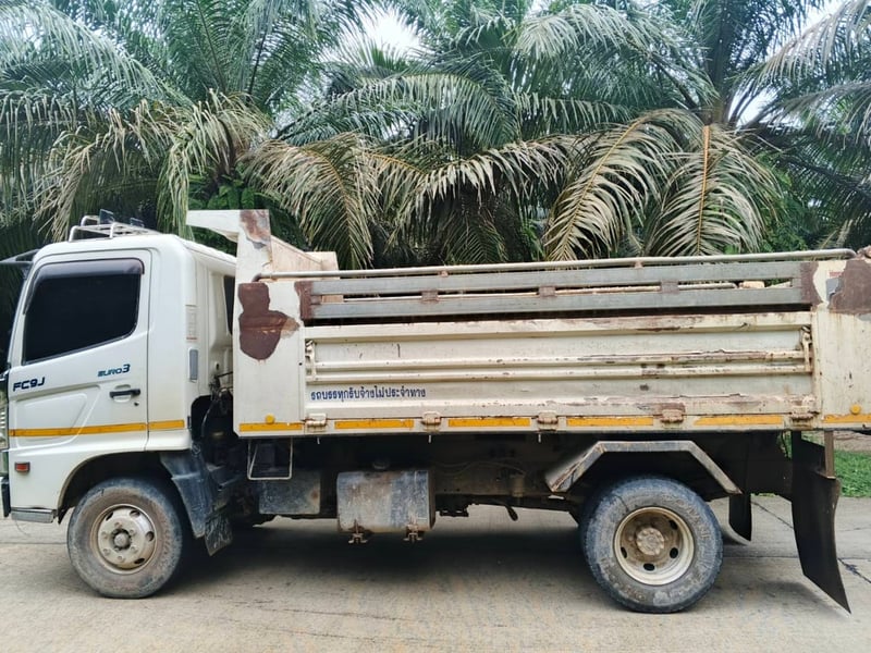 HINO FF 175แรงม้า รถบรรทุก 6ล้อ ดั้มพ์ ปี2017 เลขไมล์น้อยกว่า 100,000 กม. HINO FF 175แรงม้า รถบรรทุก 6ล้อ ดั้มพ์ ปี2017 เลขไมล์น้อยกว่า 100,000 กม.