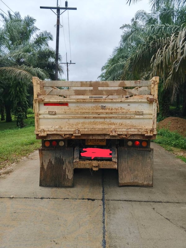 HINO FF 175แรงม้า รถบรรทุก 6ล้อ ดั้มพ์ ปี2017 เลขไมล์น้อยกว่า 100,000 กม. HINO FF 175แรงม้า รถบรรทุก 6ล้อ ดั้มพ์ ปี2017 เลขไมล์น้อยกว่า 100,000 กม.