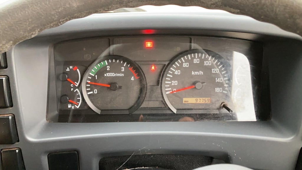 ISUZU FRR 210แรงม้า รถบรรทุก 6ล้อ ดั้มพ์ ปี2014 เลขไมล์น้อยกว่า 100,000 กม.