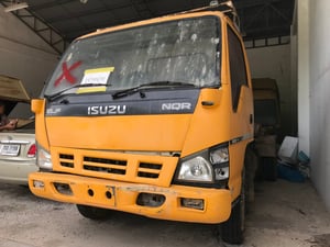 ISUZU NQR 150แรงม้า รถบรรทุก 6ล้อ บรรทุกขยะ ปี2002