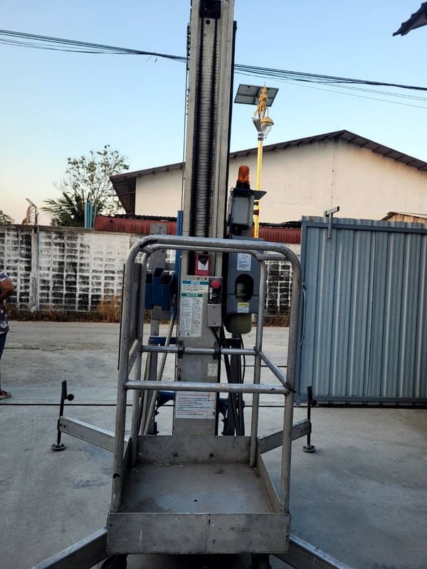 กระเช้าไฟฟ้า ยกได้ 12.3 เมตร รับนำ้หนักได้ 120 กก 0868449044