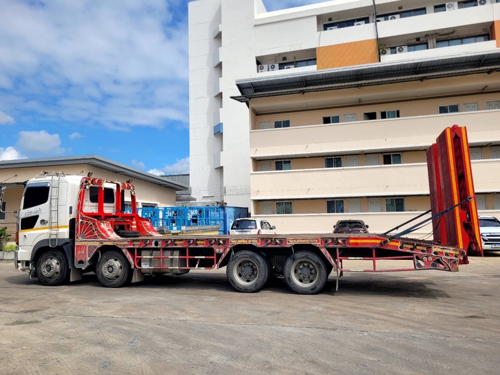 Hino S700 สะพานไฮดรอลิก เล่มทะเบียนพร้อม 0868449044