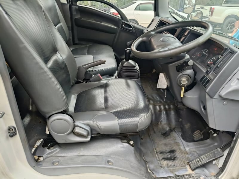 รถโดยสารสวยเดิม วิ่งน้อย เครื่อง  130 แรง จดทะเบียนปี 55 