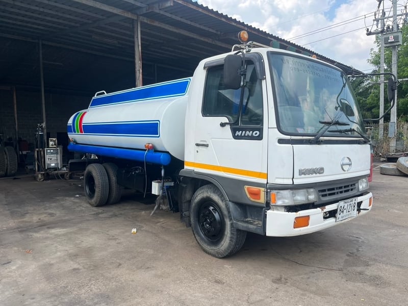 HINO FB 150แรงม้า รถบรรทุก 6ล้อ บรรทุกน้ำ ปี2003 เลขไมล์น้อยกว่า 500,000 กม.