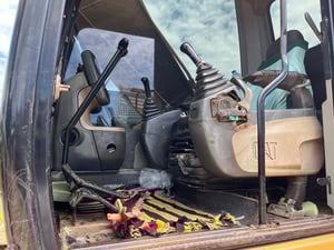 Cat320D ค.6 สูบ เครื่องดี ปั้มแรง ช่วงล่างเต็ม เล่มทะเบียน สอบถามรายละเอียดเพิ่มเติมได้ 0868449044