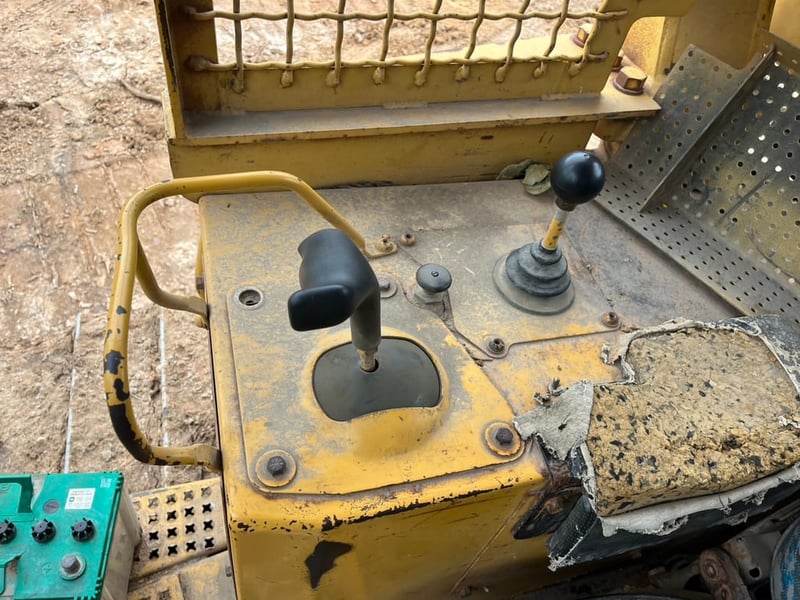 D5H สวยเดิมใช้น้อย เล่มทะเบียน 0868449044 D5H สวยเดิมใช้น้อย เล่มทะเบียน 0868449044