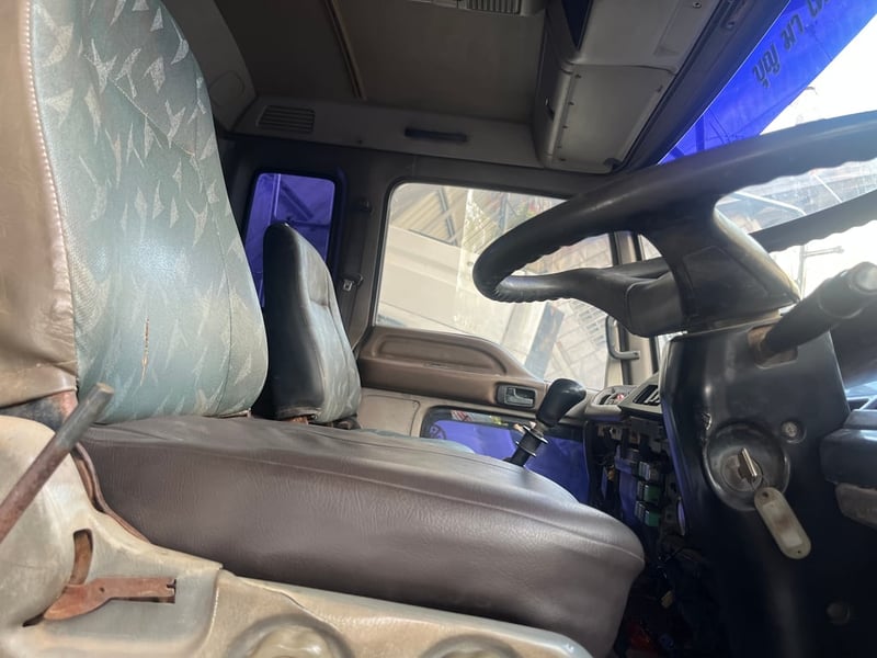 ISUZU FTR 195แรงม้า รถบรรทุก 6ล้อ ดั้มพ์ ปี2001 ISUZU FTR 195แรงม้า รถบรรทุก 6ล้อ ดั้มพ์ ปี2001