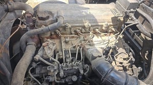 HINO FC 150แรงม้า รถบรรทุก 6ล้อ บรรทุกน้ำ ปี2004 เลขไมล์น้อยกว่า 500,000 กม.เล่ม ม.79 โทร 0868449044