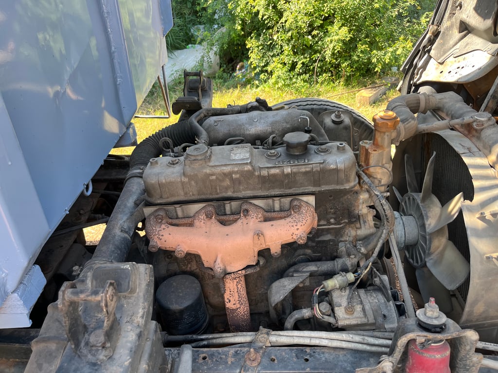 รถหกล้อดั้ม 3 คิว  เล่ม ม.79 โทร 0868449044 