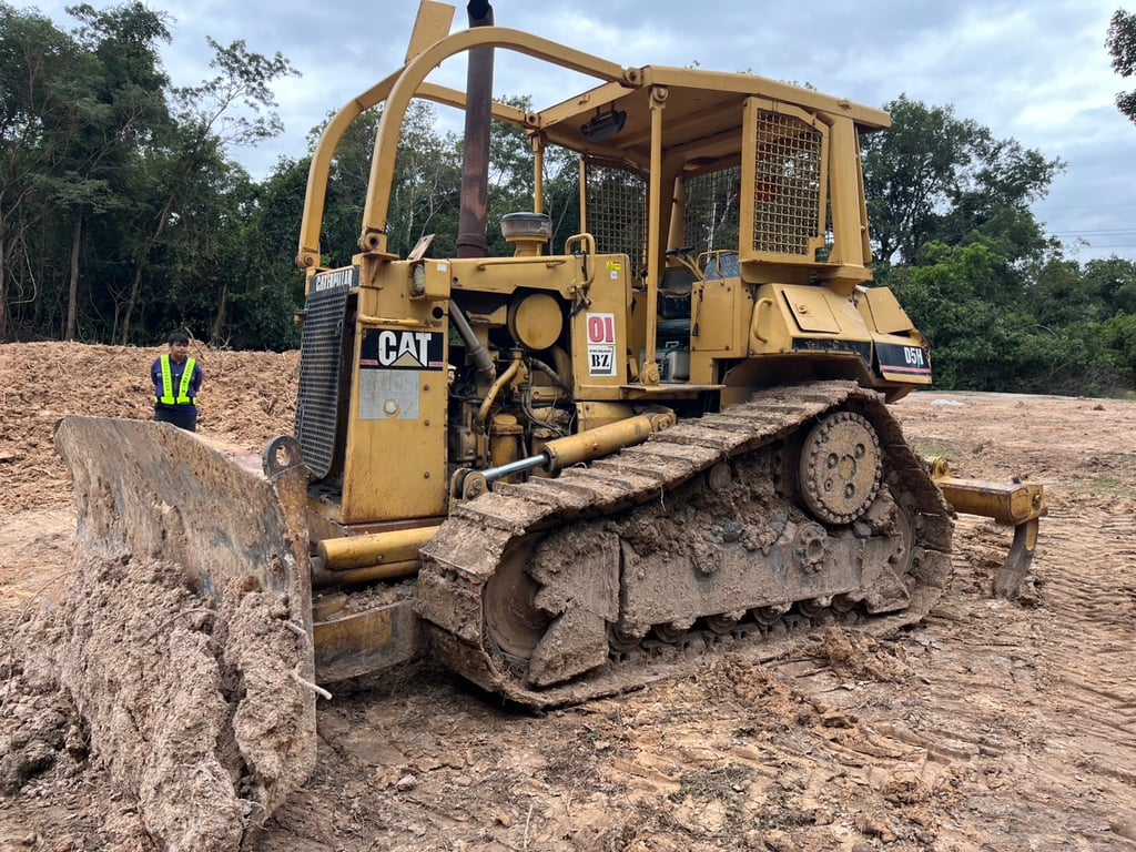 รถบ้านฝากขาย แทรคเตอร์ D5H สวยเดิน เล่มทะเบียนพร้อม 0868449044 รถบ้านฝากขาย แทรคเตอร์ D5H สวยเดิน เล่มทะเบียนพร้อม 0868449044