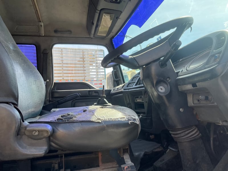 ISUZU FTR 200แรงม้า รถบรรทุก 6ล้อ ตู้แห้ง ปี2005 ISUZU FTR 200แรงม้า รถบรรทุก 6ล้อ ตู้แห้ง ปี2005