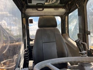 แมคโคร ล้อยาง pw 160-7k ใช้งานน้อย สวยเดิม โทร 0868449044