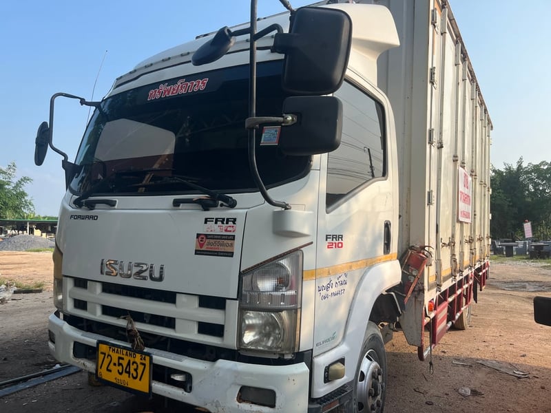 ISUZU FRR 175แรงม้า รถบรรทุก 6ล้อ ตู้แห้ง ปี2014 เลขไมล์น้อยกว่า 500,000 กม.